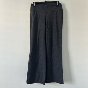 Athleta Fusion Mid Rise Flare Grey Yoga 30in Lounge Pants Small Petite